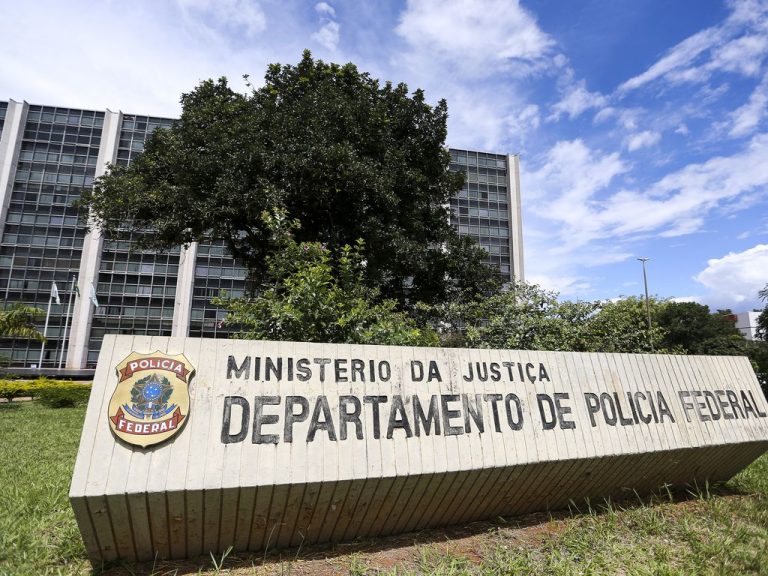 PF prende 60 por suspeita de crimes sexuais contra crianças e adolescentes