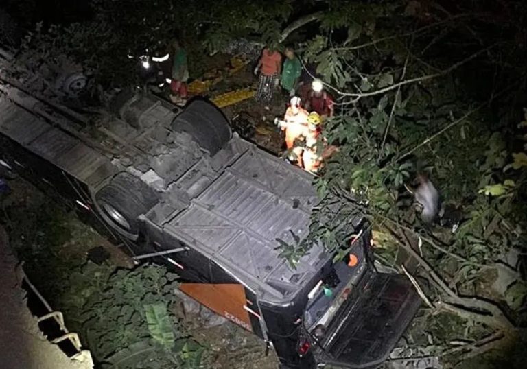 Clube do Rio decreta luto de 7 dias por morte de jogadores em acidente