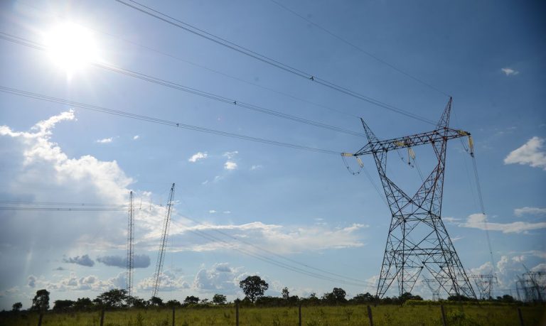 Aneel mantém bandeira tarifária verde em conta de luz para fevereiro