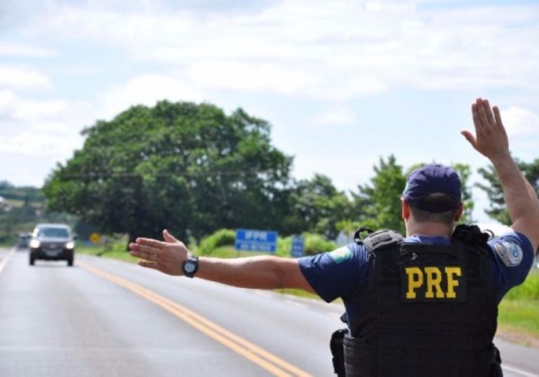 Em um dia, 230 motoristas são multados na BR-101