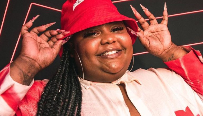Mc Carol diz que está ‘oficialmente solteira’ e admite traições