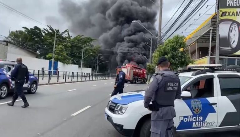 Presos dois suspeitos de incendiar ônibus em Vitória