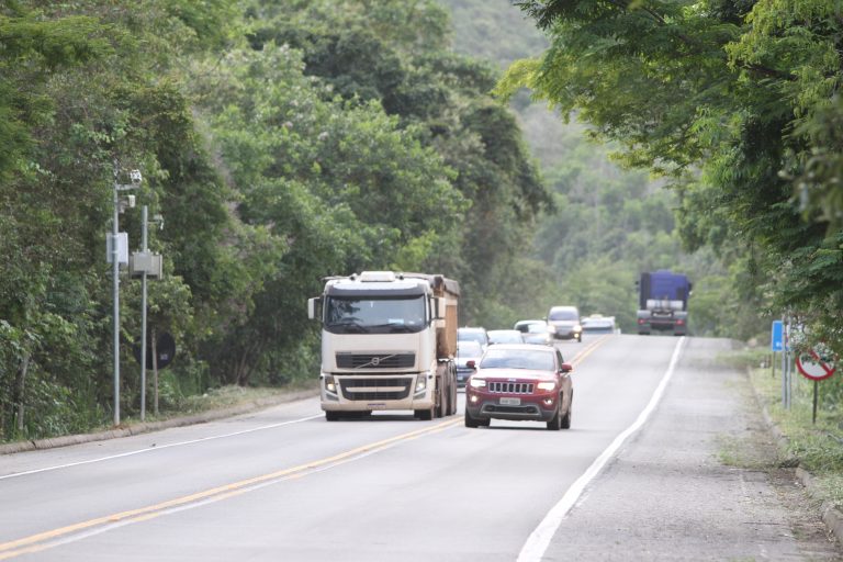 Casagrande pede ajuda para duplicação de BRs 101 e 262