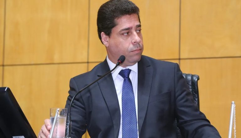 Marcelo Santos é eleito presidente da Assembleia Legislativa do ES
