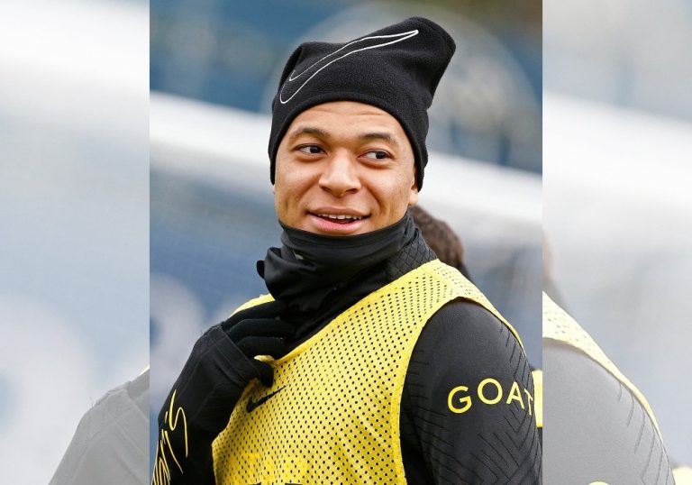 Mbappé sofre lesão e desfalca PSG em jogo contra o Bayern