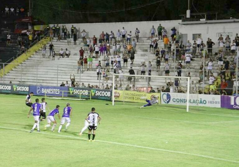 Vitória continua 100% e volta à liderança isolada do Capixabão