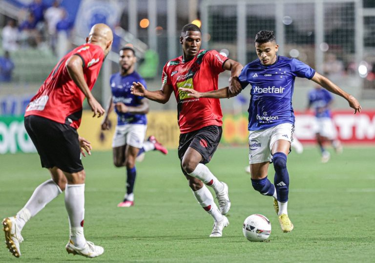Cruzeiro perde do Pouso Alegre e aumenta sequência negativa no Mineiro