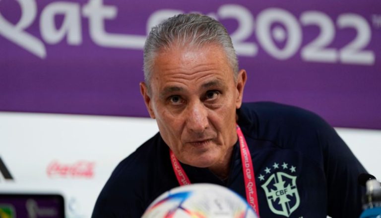 Tite recusa proposta da Coreia do Sul, e interesse do Equador não avança