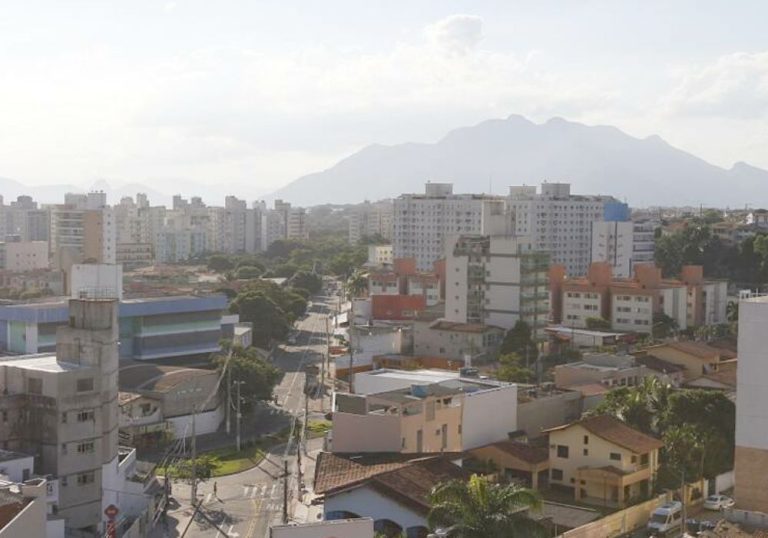 Baderna, lixo e sujeira em Jardim Camburi