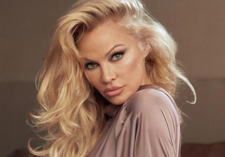 “Eu queria ser uma freira”, comenta a atriz Pamela Anderson