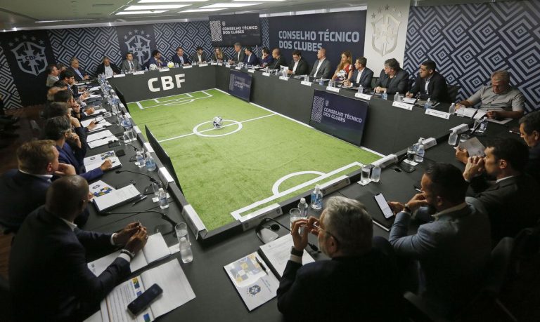 CBF define punições para racismo em competições nacionais. Entenda