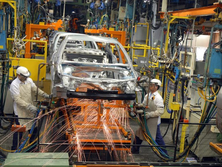 Europa proíbe venda de carros a gasolina