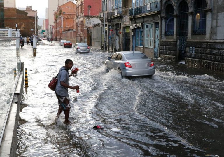 Rio pode ter chuva forte no fim de semana de Carnaval