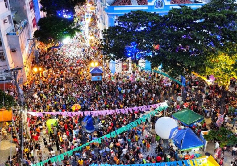 Penúltimo dia de Carnaval tem Emicida e Nando Reis no Recife