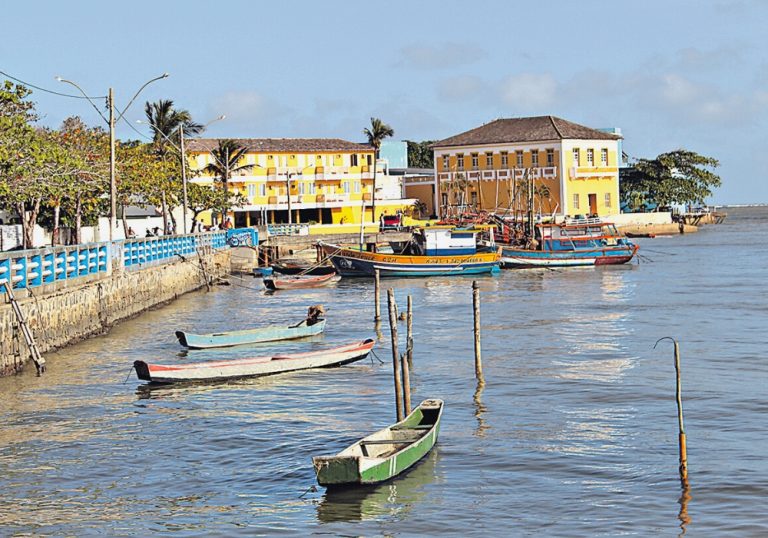 Novos hotéis, serviços de turismo e portos nas praias