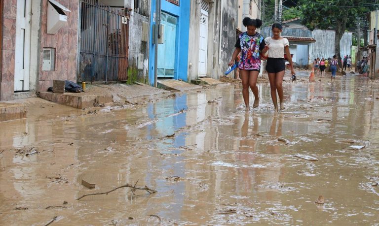 Litoral de SP teve maior volume de chuva registrado no Brasil