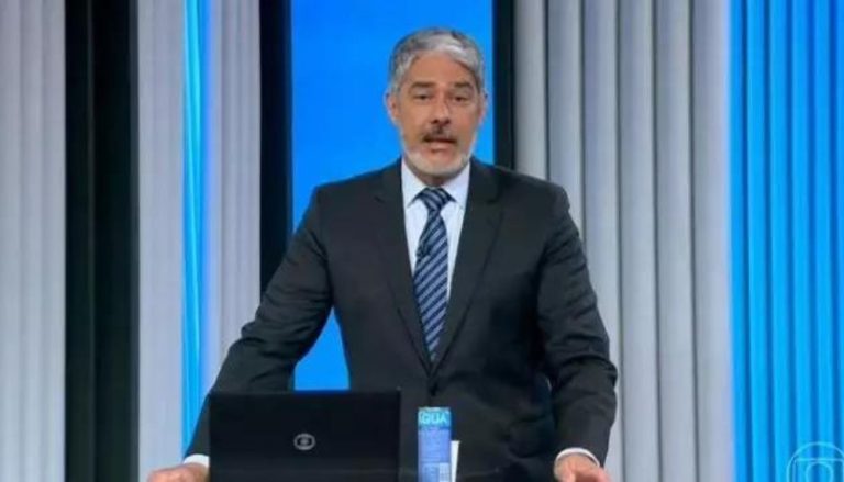 William Bonner anuncia volta ao trabalho após afastamento por cirurgia