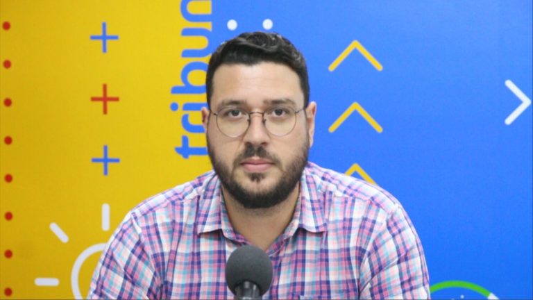 Camisinha recolhida, lixo hospitalar Português, gripe aviária e jogo do Vitória