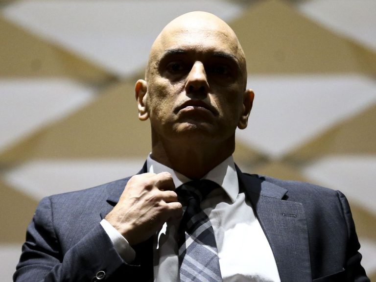 Presos por atos golpistas só podem receber visita com autorização de Moraes