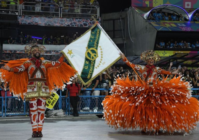Desfile das Campeãs do RJ: seis escolas voltam à Sapucaí neste sábado