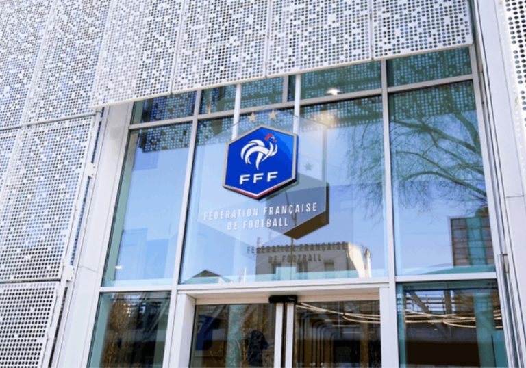 Presidente da Federação Francesa de Futebol renuncia após acusações de assédio