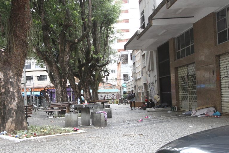 Morador de rua é incendiado por prometer e não fazer churrasco no ES