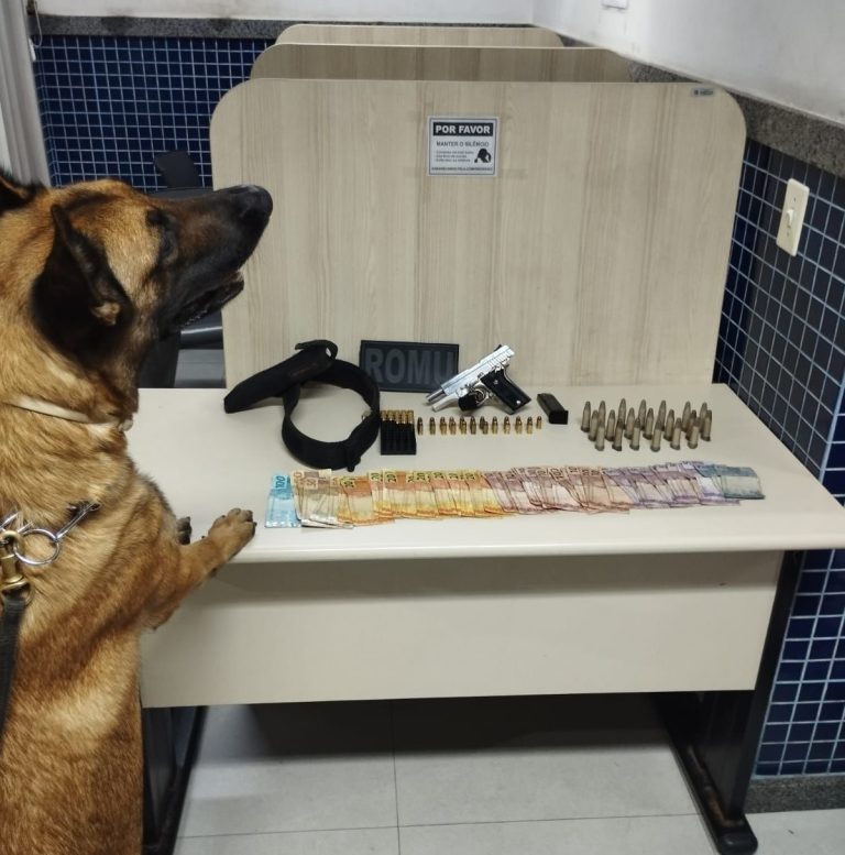 Com ajuda da cadela Bela, Guarda de Vila Velha apreende arma e drogas