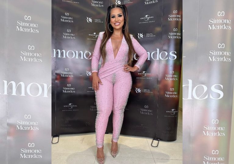Fãs detonam look mais ousado de Simone Mendes para o Carnaval