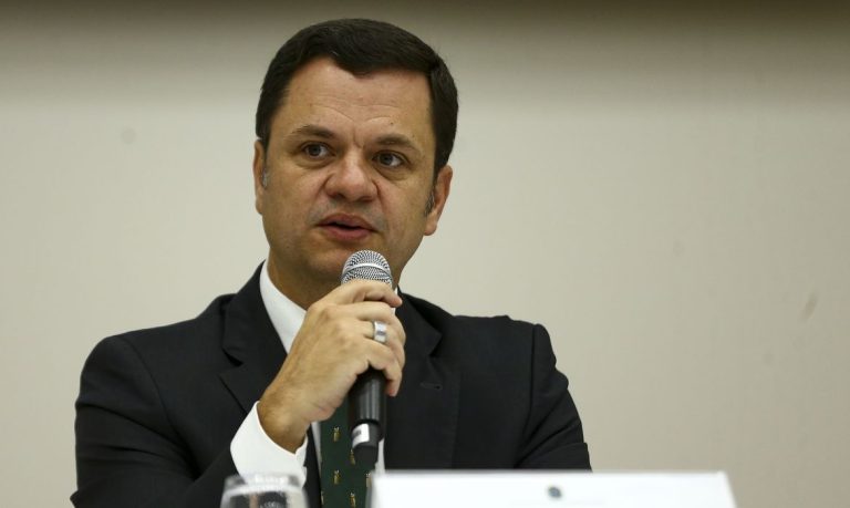 Alexandre de Moraes mantém prisão preventiva de Anderson Torres