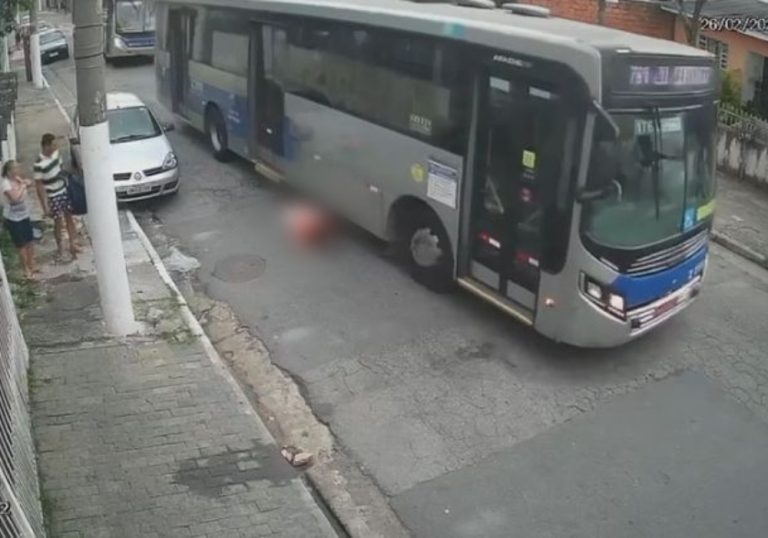 Morre idoso atropelado por motorista de ônibus após discussão