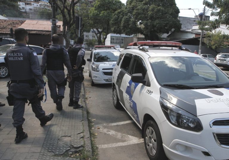 Governo quer câmeras nas fardas de policiais militares ainda este ano
