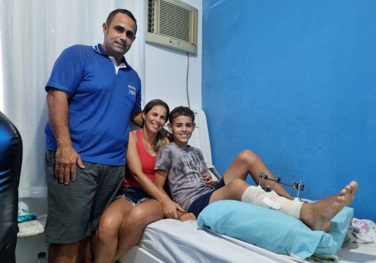“Vivi de novo”, afirma garoto ferido por poste no ES