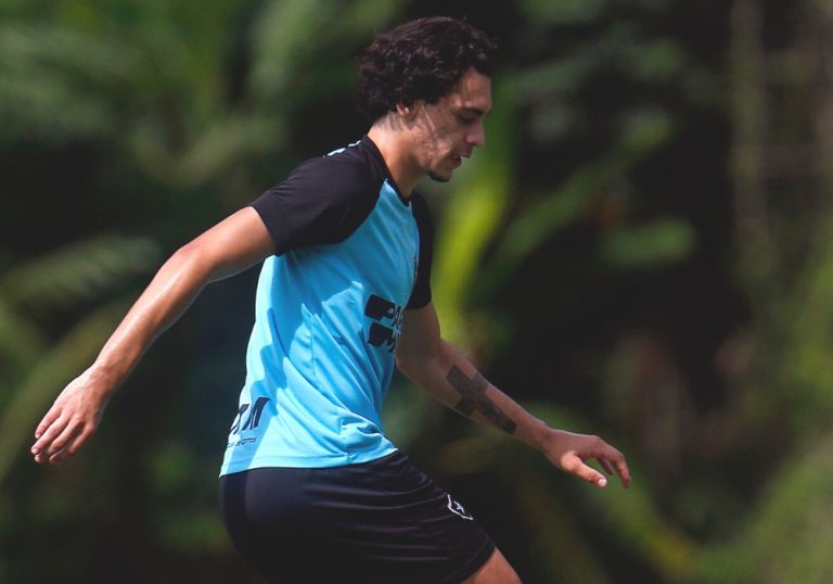 Fogão luta por vaga neste domingo no Kleber Andrade