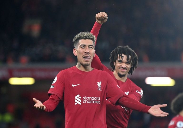 Firmino marca e Liverpool aplica goleada histórica de 7 a 0 no United