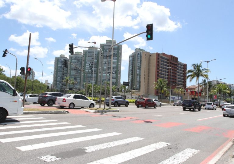Novo viaduto vai reduzir fluxo em Jardim Camburi