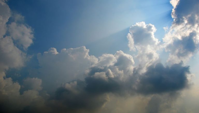 Sol ou chuva? Confira a previsão do tempo para a semana no ES