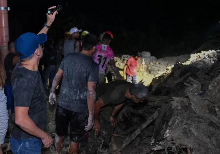 Soterramento provoca morte de ao menos oito pessoas em Manaus