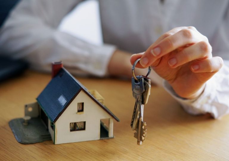Casa própria e viagem são os principais sonhos dos capixabas