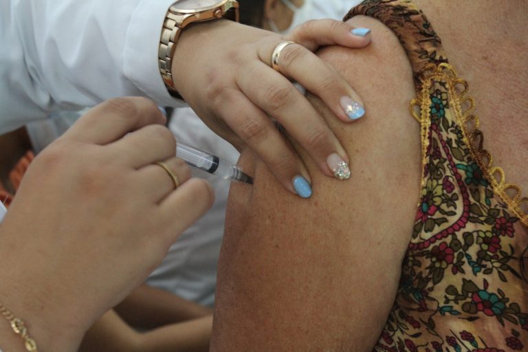 Apenas 62 mil pessoas tomaram a vacina bivalente contra covid no ES