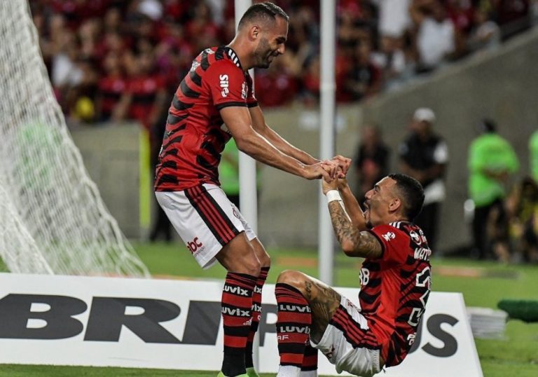 Lesão de Matheuzinho e instabilidade de Varela fazem Flamengo ir ao mercado