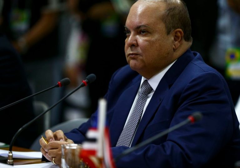 “Afastamento foi necessário”, diz Ibaneis ao retomar governo do DF
