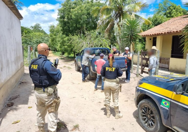 PRF fiscaliza fazendas do ES em ação de combate ao trabalho análogo à escravidão