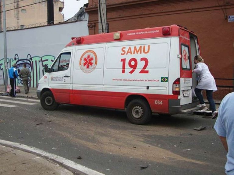 Criança engana mãe ao não acordar para ir à escola e família aciona o Samu