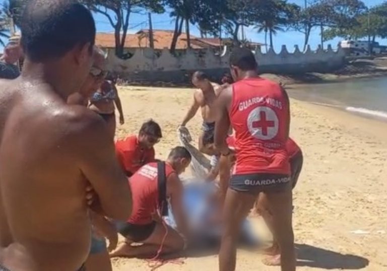 Corpo de homem é encontrado no mar de Guarapari
