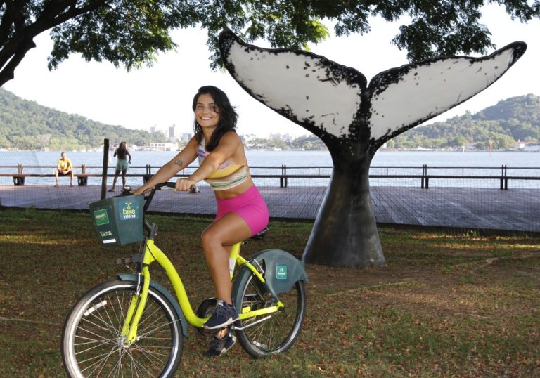 Passear de bicicleta é conhecer Vitória