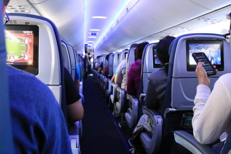 Passagem de avião a R$ 200 em 12 parcelas