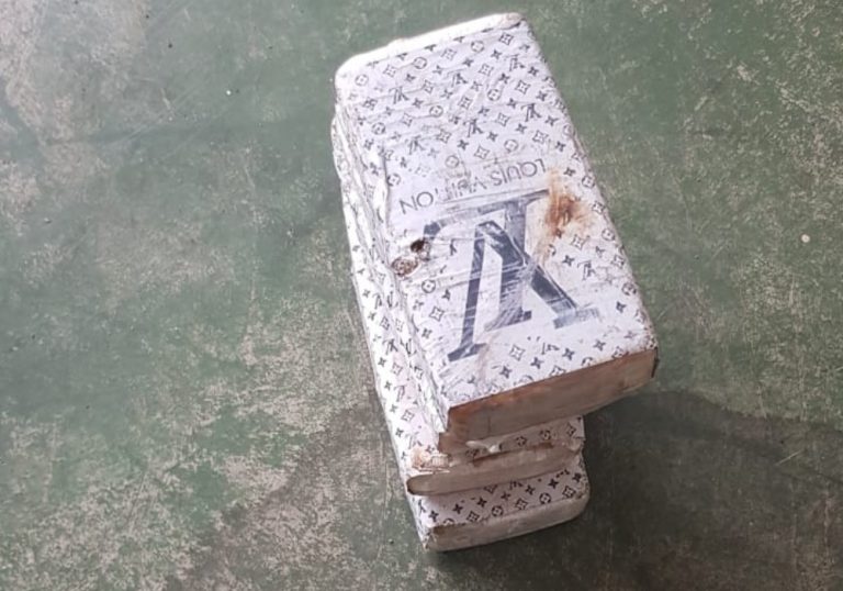 Cocaína de “luxo” é apreendida em carro na BR-101 no ES