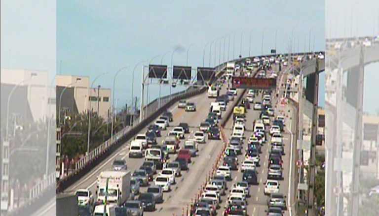 Resgate de vítima de acidente deixa trânsito lento na Terceira Ponte
