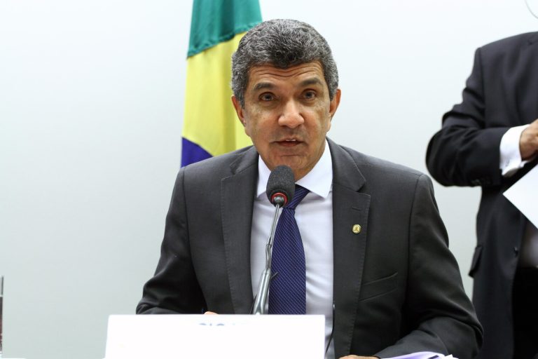 PDT quer convencer Vidigal a tentar reeleição para prefeito