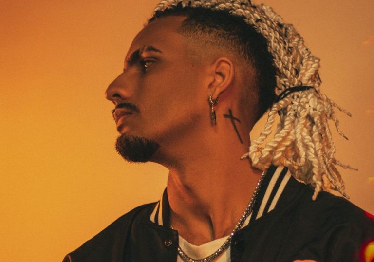 Capixaba Kayonavoz mostra suas identidades em single